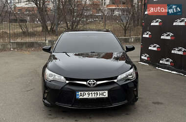 Седан Toyota Camry 2016 в Києві