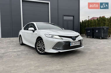 Седан Toyota Camry 2020 в Луцьку