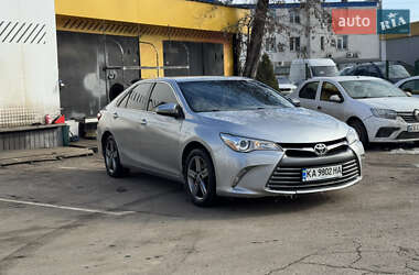 Седан Toyota Camry 2015 в Києві