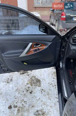 Седан Toyota Camry 2009 в Сумах