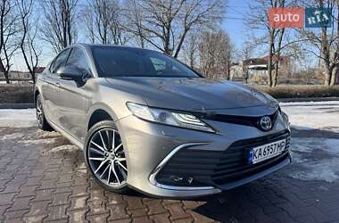 Седан Toyota Camry 2022 в Києві