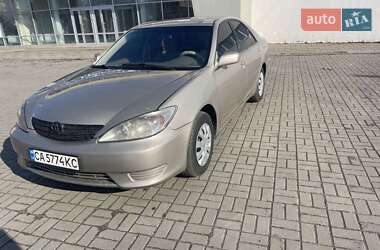 Седан Toyota Camry 2006 в Черкасах