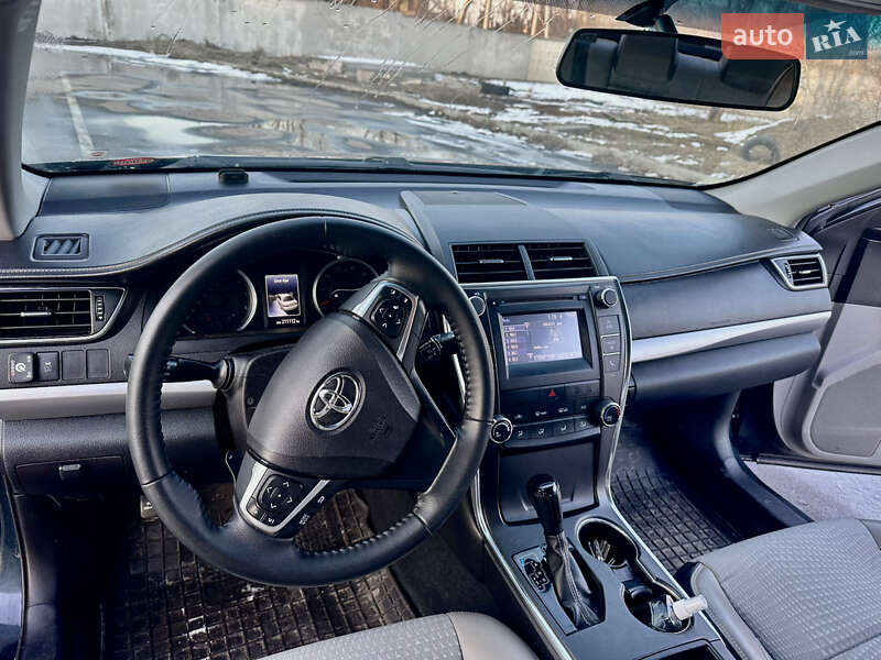 Седан Toyota Camry 2014 в Ірпені