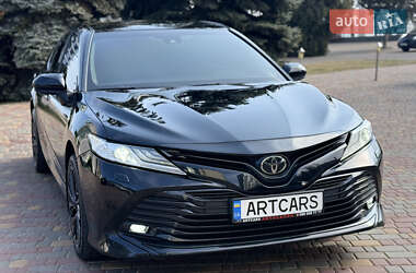 Седан Toyota Camry 2018 в Одессе