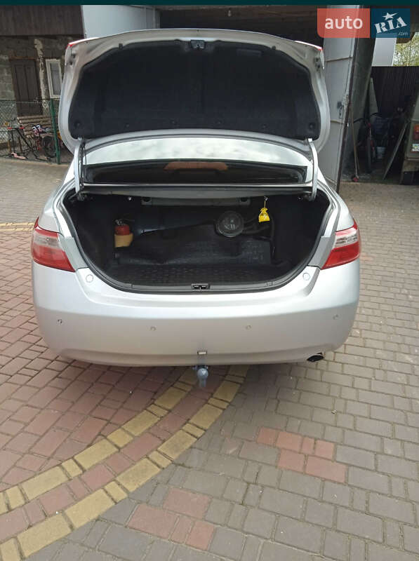 Седан Toyota Camry 2008 в Бориславі