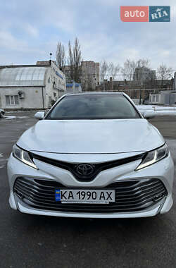 Седан Toyota Camry 2019 в Києві