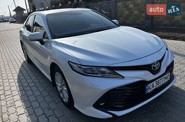 Седан Toyota Camry 2020 в Луцке