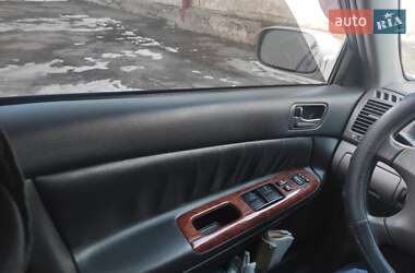 Седан Toyota Camry 2004 в 