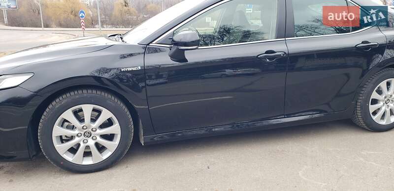 Седан Toyota Camry 2019 в Вінниці