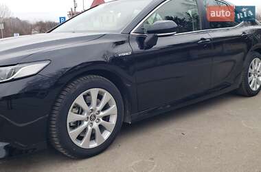 Седан Toyota Camry 2019 в 