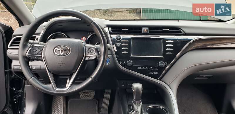 Седан Toyota Camry 2019 в Вінниці