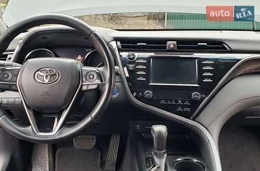Седан Toyota Camry 2019 в 