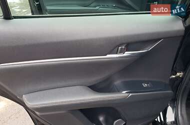 Седан Toyota Camry 2019 в 