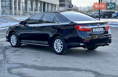 Седан Toyota Camry 2011 в Дніпрі