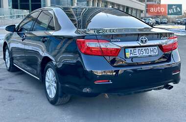 Седан Toyota Camry 2011 в Дніпрі