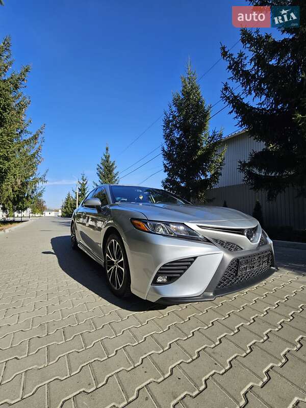 Toyota Camry 2017
