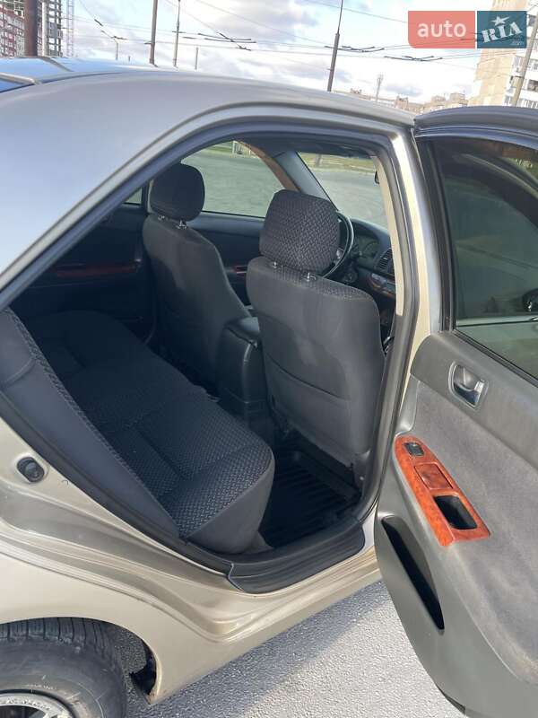 Седан Toyota Camry 2002 в Запорожье
