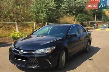 Седан Toyota Camry 2016 в Києві