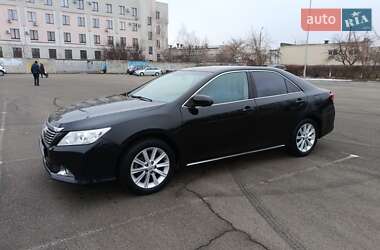 Седан Toyota Camry 2013 в Києві