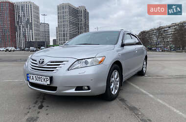 Седан Toyota Camry 2008 в Києві