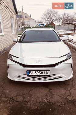 Седан Toyota Camry 2024 в Полтаве