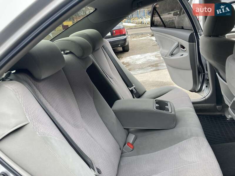 Седан Toyota Camry 2011 в Кропивницькому