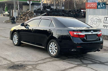 Седан Toyota Camry 2012 в Пятихатках