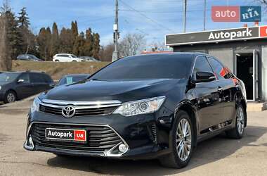 Седан Toyota Camry 2016 в Виннице