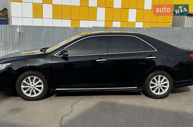 Седан Toyota Camry 2014 в Борисполе