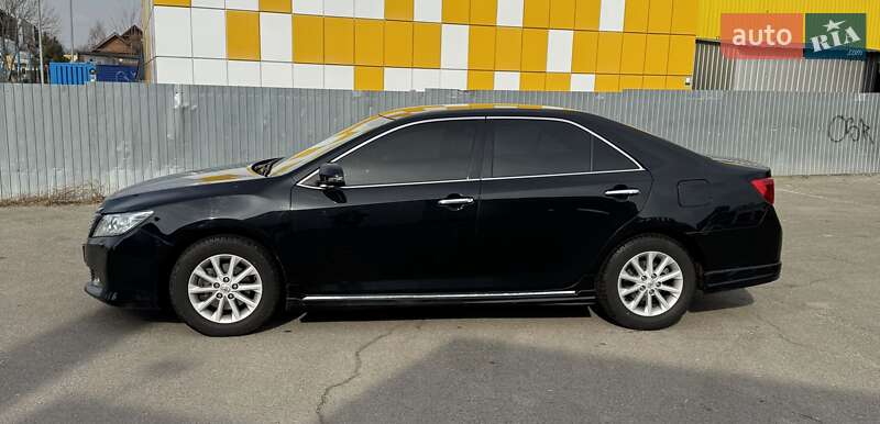 Toyota Camry 2014