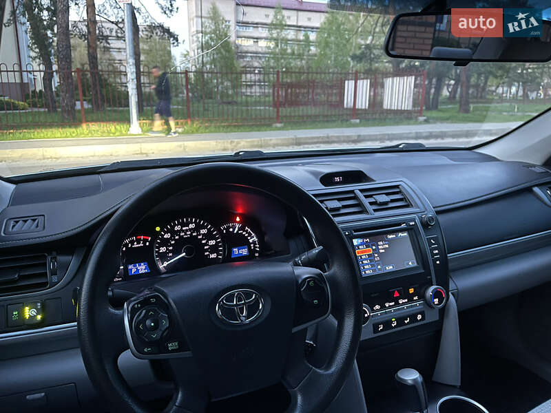 Седан Toyota Camry 2013 в Броварах