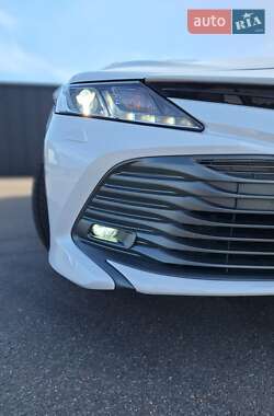 Седан Toyota Camry 2018 в 