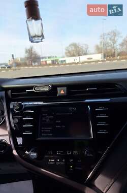 Седан Toyota Camry 2018 в 