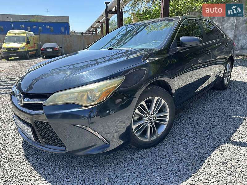 Toyota Camry 2016