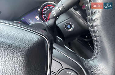 Седан Toyota Camry 2018 в 