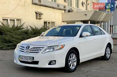 Седан Toyota Camry 2011 в Києві