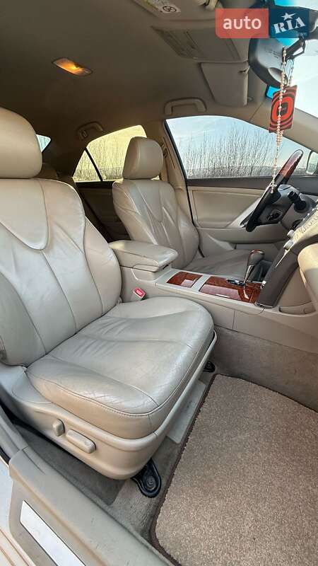 Седан Toyota Camry 2008 в Надвірній