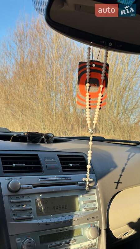 Седан Toyota Camry 2008 в Надвірній