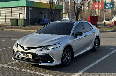 Седан Toyota Camry 2022 в Киеве