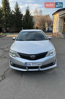 Седан Toyota Camry 2014 в 