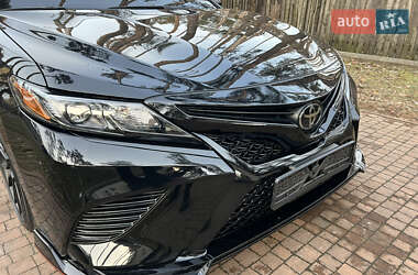 Седан Toyota Camry 2023 в Киеве