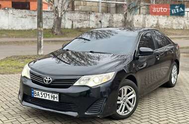 Седан Toyota Camry 2014 в Миколаєві