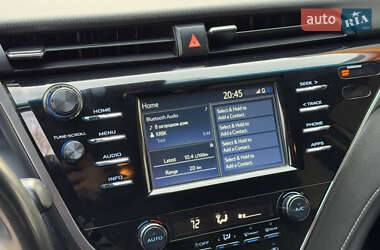 Седан Toyota Camry 2017 в 