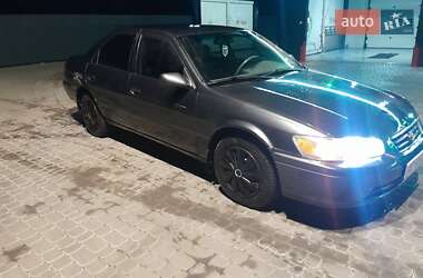 Седан Toyota Camry 2001 в Червонограде