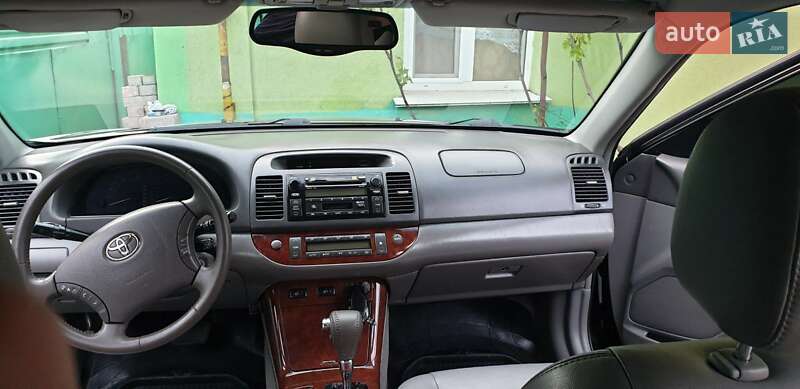 Седан Toyota Camry 2004 в Лозовой