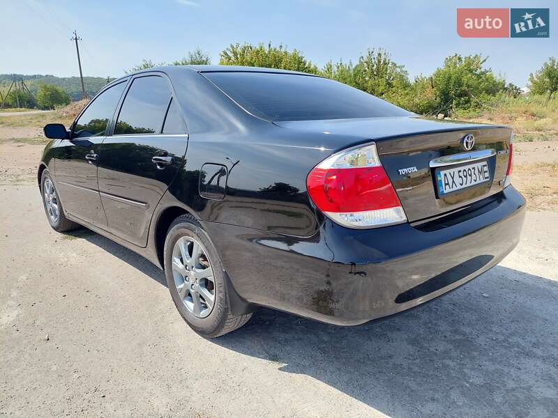 Седан Toyota Camry 2004 в Лозовой