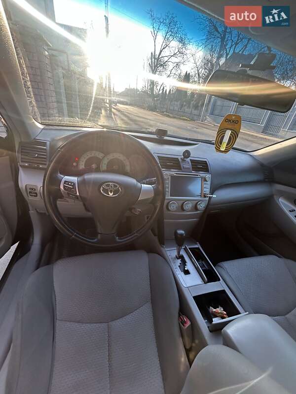 Седан Toyota Camry 2008 в Чернівцях