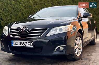 Седан Toyota Camry 2011 в Яворові