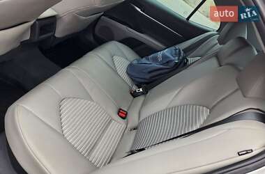 Седан Toyota Camry 2020 в 