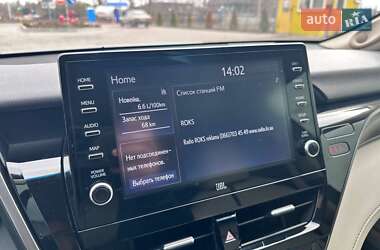 Седан Toyota Camry 2021 в 